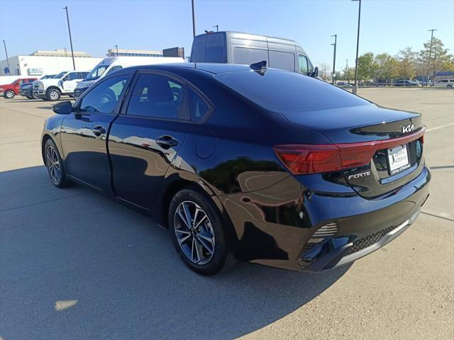 2023 kia forte lxs