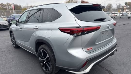 2022 toyota highlander xse