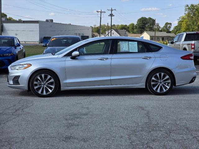 2019 ford fusion se