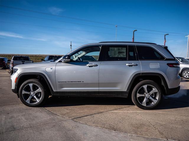 2023 jeep grand cherokee 4xe base