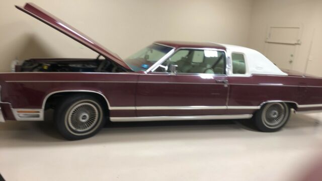 1978 lincoln town coupe'