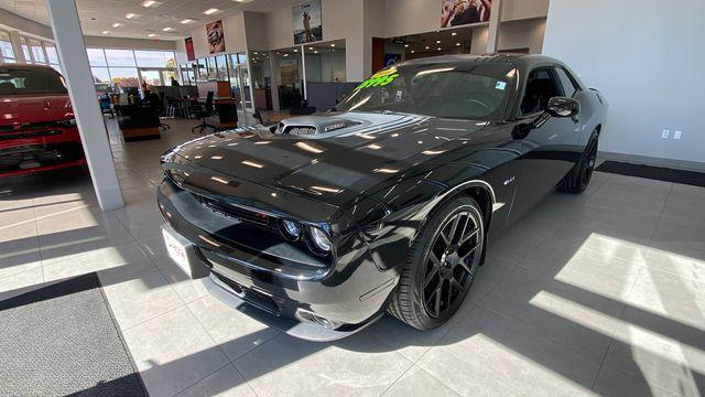 2016 dodge challenger r/t