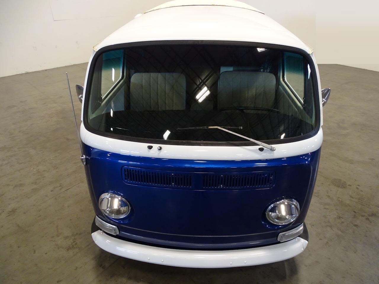 1972 volkswagen bus