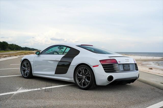 2014 audi r8 5.2 plus