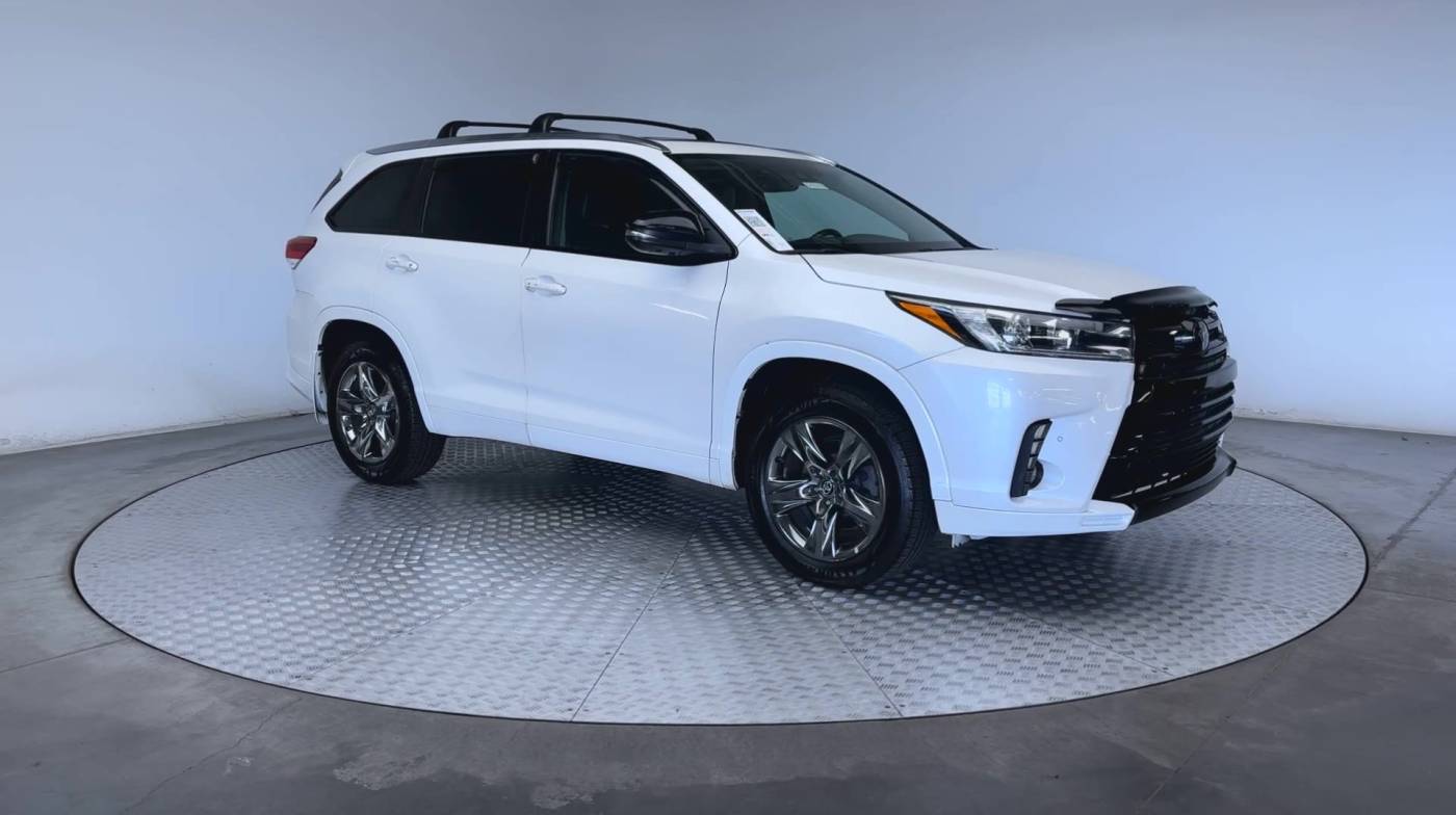 2018 toyota highlander limited