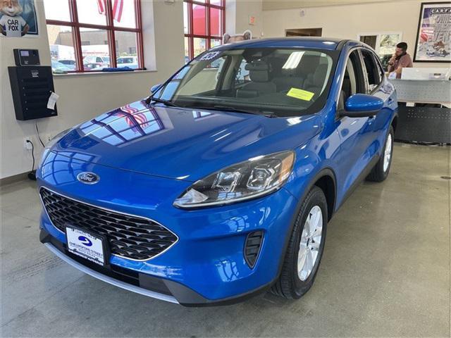 2020 ford escape se