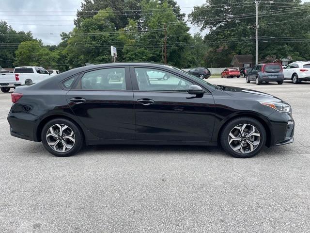 2021 kia forte lxs