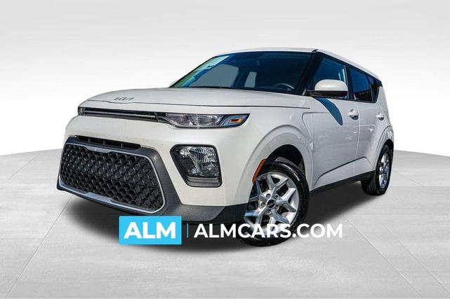 2022 kia soul lx