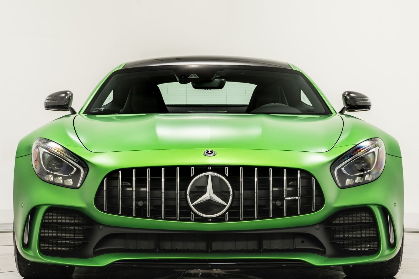 2018 mercedes-benz amg gt r
