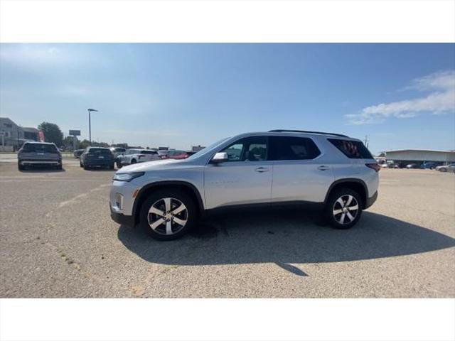 2022 chevrolet traverse lt leather