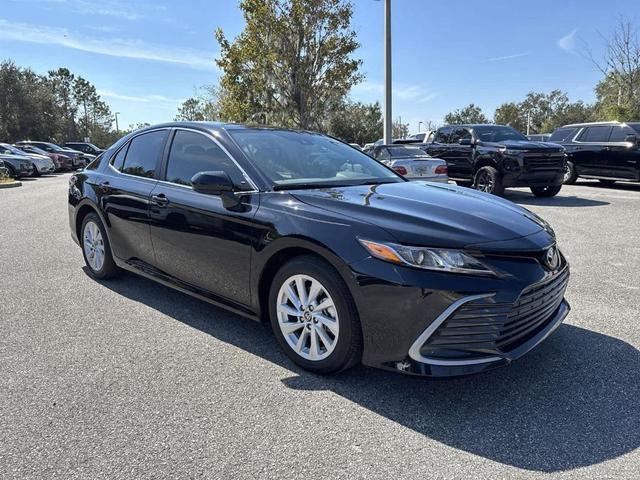2024 toyota camry le