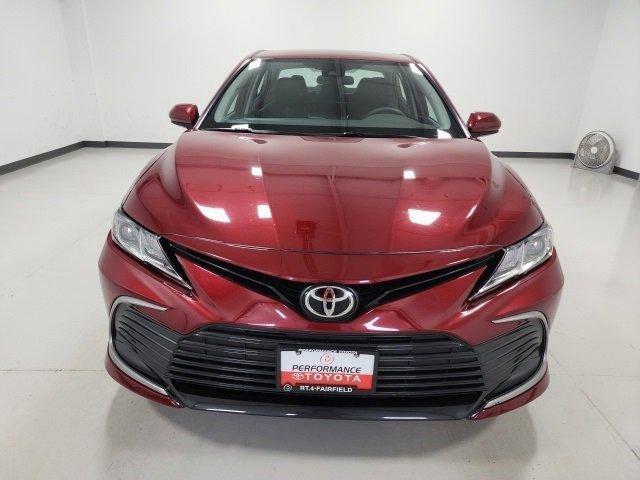 2021 toyota camry le
