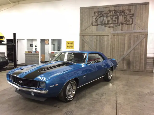 1969 chevrolet camaro rs/ss 396/4-speed muncie **100% nut and bolt restoration**
