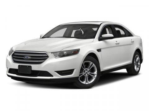 2016 ford taurus se