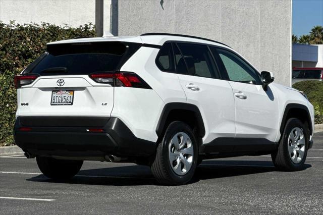 2020 toyota rav4 le