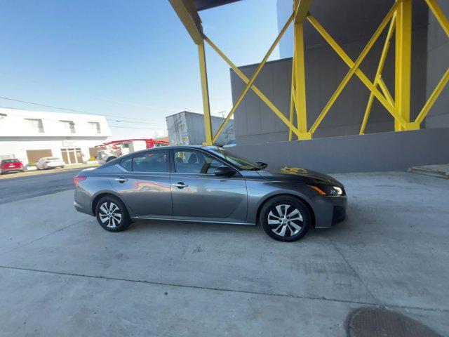 2023 nissan altima s fwd