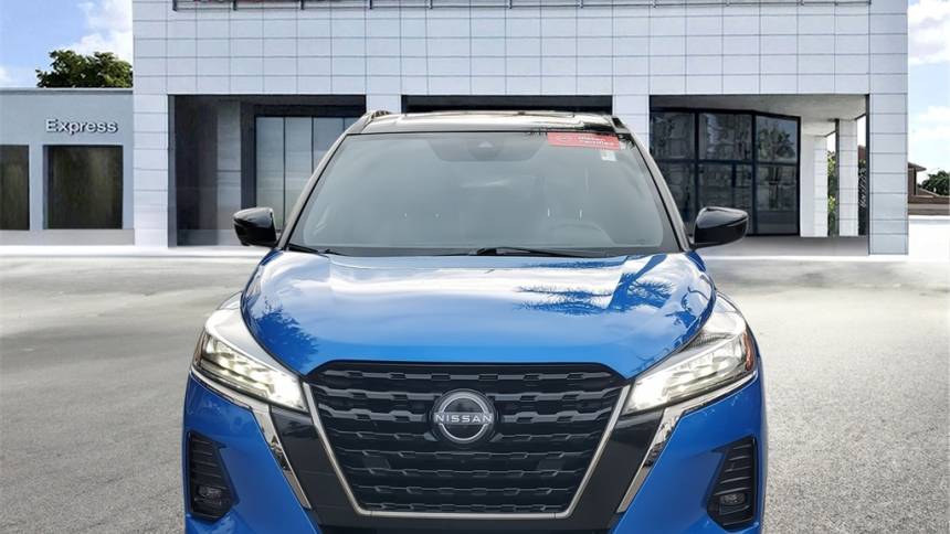 2023 nissan kicks sr