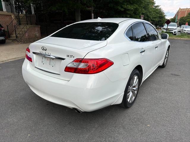 2012 infiniti m37x base