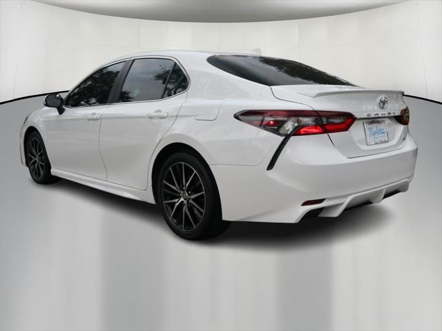 2022 toyota camry se