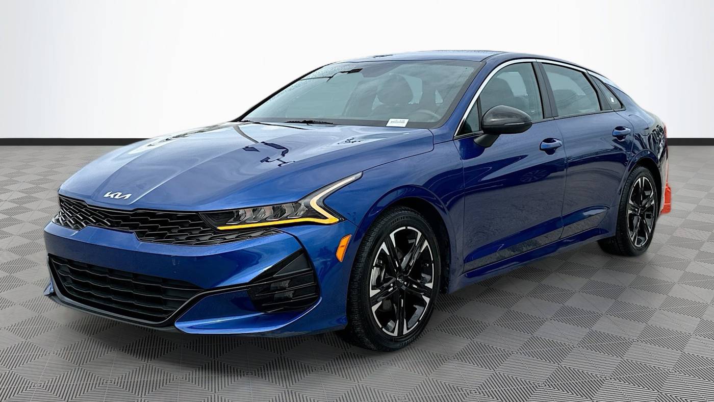 2022 kia k5 gt-line