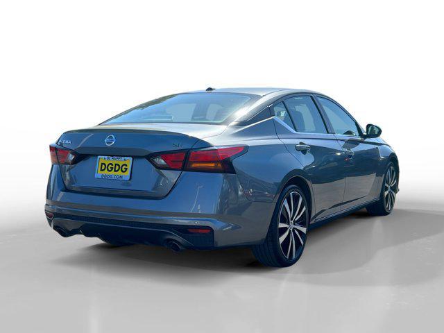 2022 nissan altima sr fwd