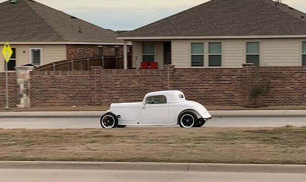 1933 ford coupe - factory five hot rod