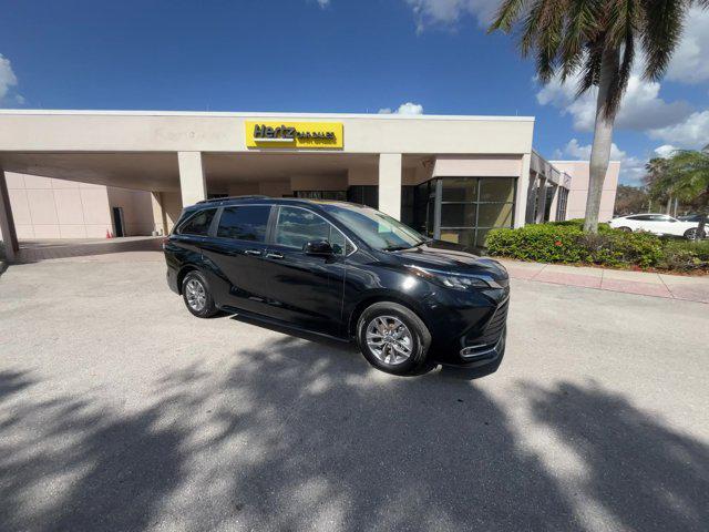 2024 toyota sienna xle 8 passenger