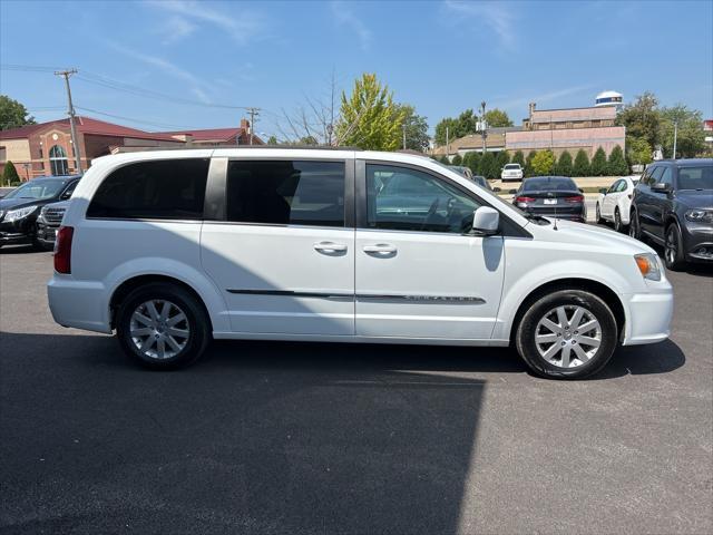 2015 chrysler town & country touring