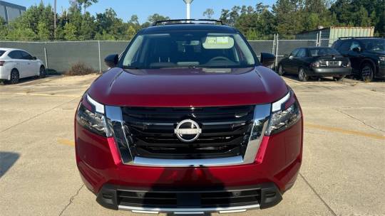 2024 Nissan Pathfinder sl