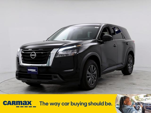 2023 nissan pathfinder s