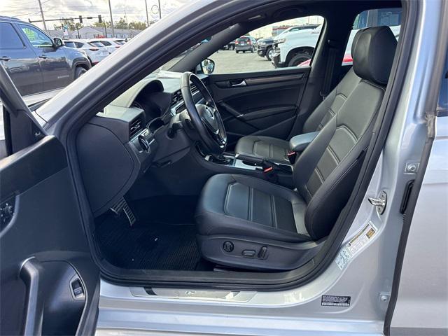 2021 volkswagen passat 2.0t r-line