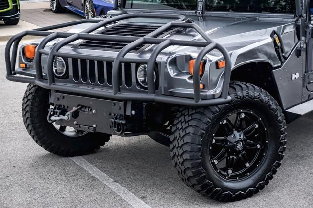 2004 hummer h1 enclosed