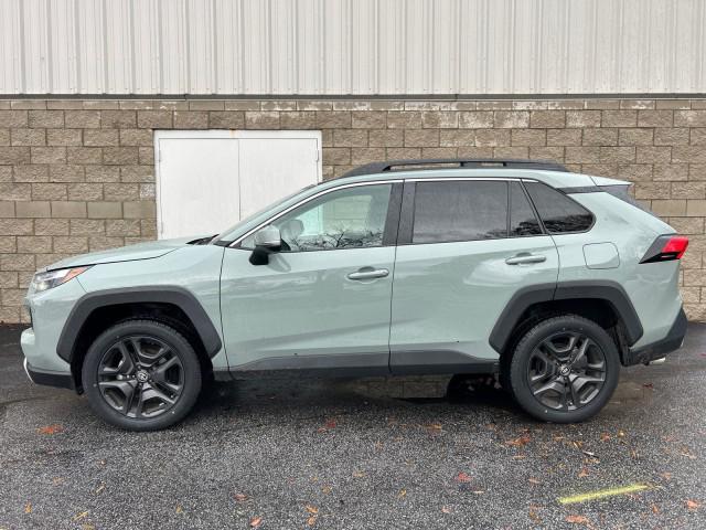 2022 toyota rav4 adventure