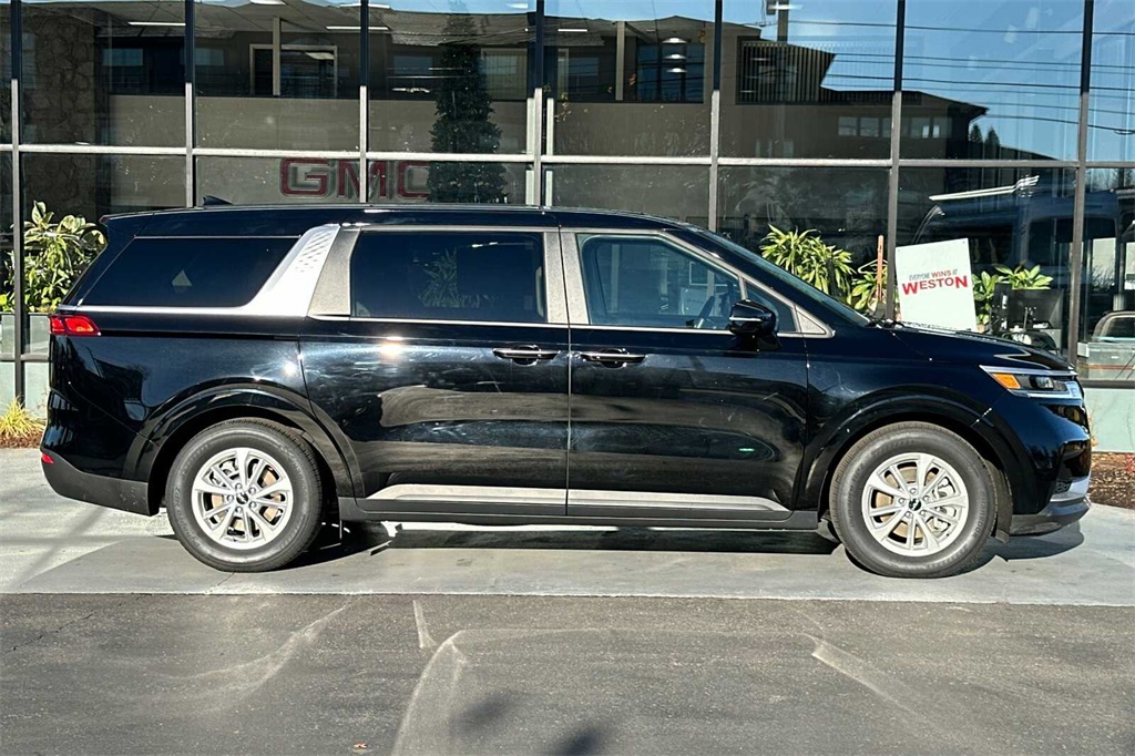 2024 kia carnival lx