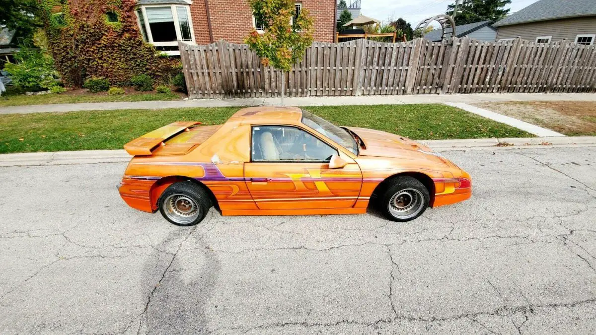1986 pontiac fiero lowrider with hydraulics! featured in lowrider magazine!
