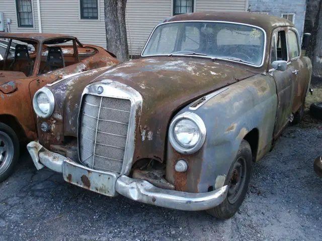 1958 mercedes benz 220 4 sedan ponton style, automatic trans, a/c