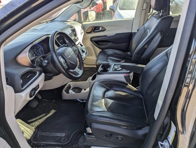 2017 chrysler pacifica touring-l plus