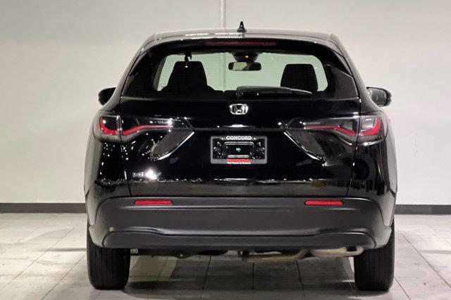 2023 honda hr-v lx