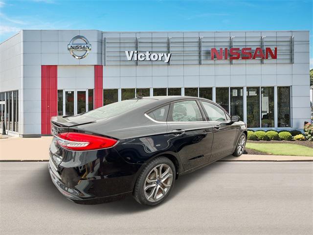 2017 ford fusion se