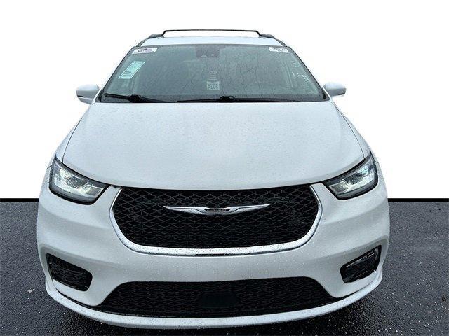 2022 chrysler pacifica touring-l