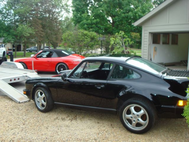 1983 porsche 911 sc! black on black coupe! rare barn find! 5 spd manual! clean!