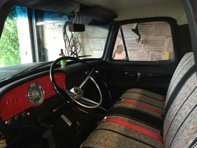 1962 ford f100 with a 289 v8