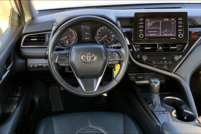 2023 toyota camry se