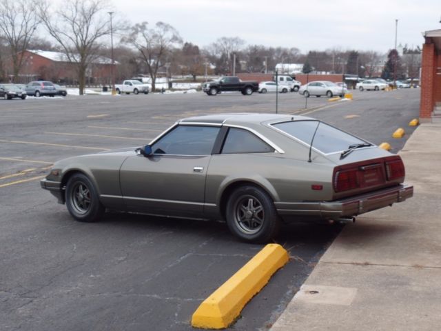 1983 datsun 280zx -new paint the west coast-t-tops-drives excellent-show car