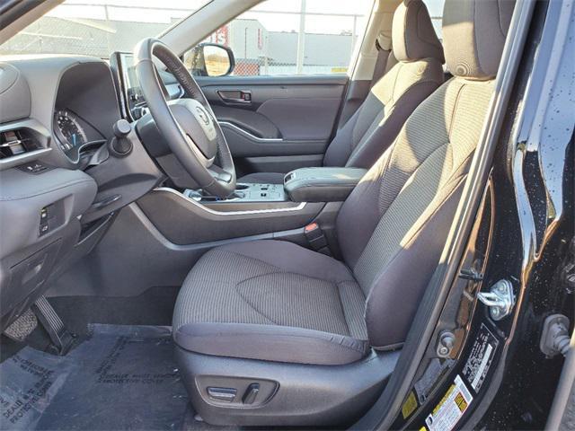 2023 toyota highlander hybrid le