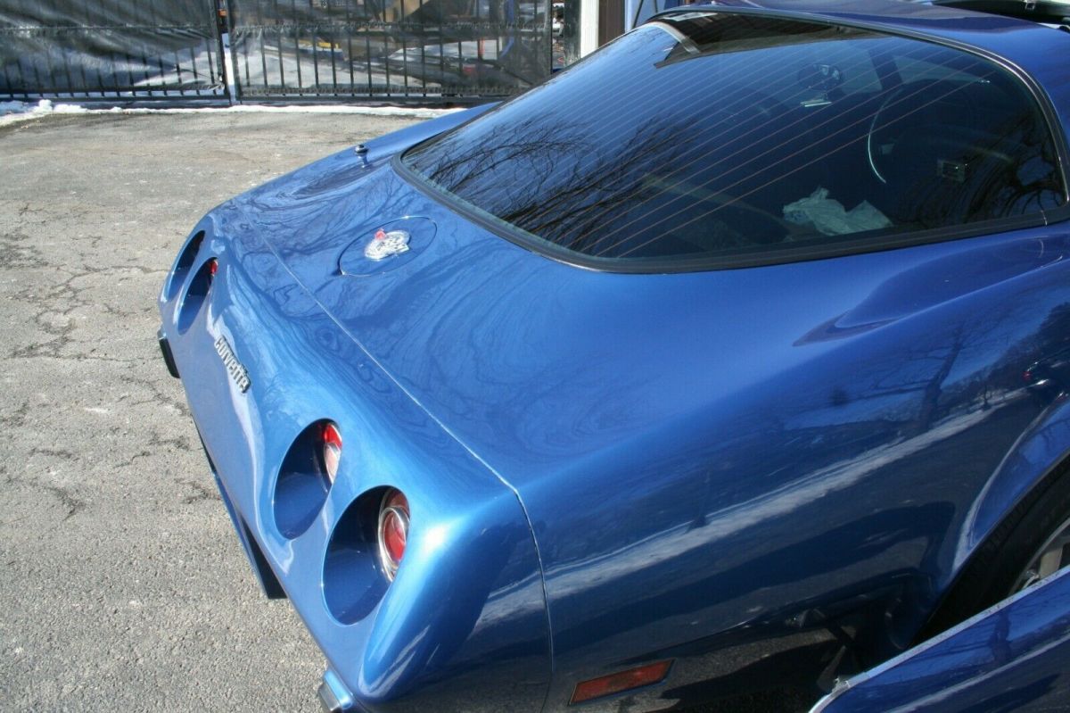 very nice anniversary year corvette (1978)
