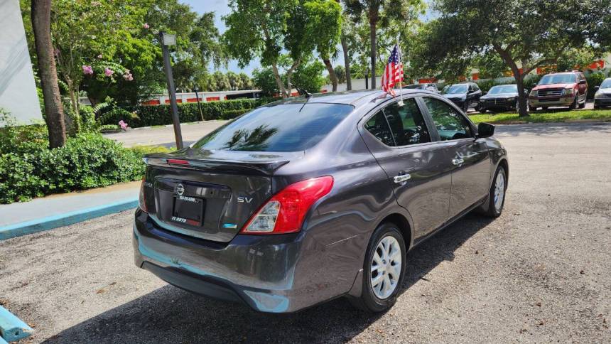 2015 nissan versa