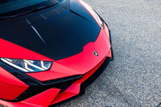 2023 lamborghini huracan tecnica coupe