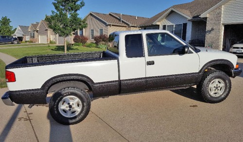 2002 chevrolet s-10 ls 4x4 for sale in iowa by owner
