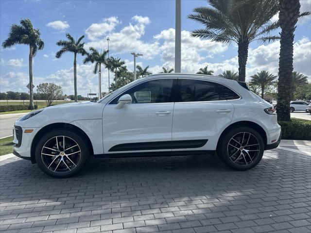 2024 porsche macan t